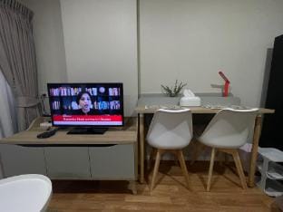 Monthly River 1 GBPs, Poolview, 7min walk MRT PP08 Apartment in Bangkok
