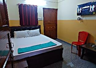 Affordable Rooms For Any People or Groups Apartment in West Bengal