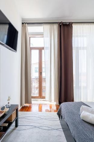 Charming Studio w/ Balcony, A/C and Kitchen Vacation rental in Porto