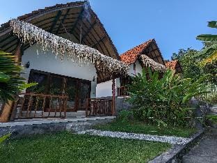 Indian downtown villas Villa in Nusapenida