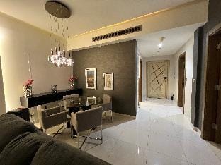 شقة بغرفة نوم وصاله مطلة على المدينة Apartment in Riyadh