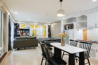 VietHOME - The Duplex House - BigGroup - Hoan Kiem Apartment in Hanoi