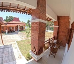 Joglo Prambanan Syariah Vacation rental in Indonesia