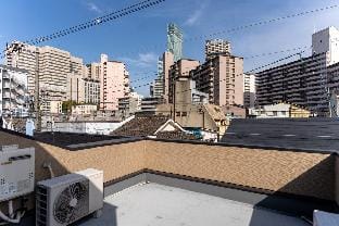 Three-Story Entire House with 3 Baths/Toilets Vacation rental in Osaka