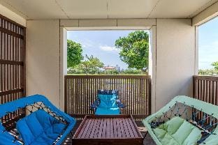 Okinawa旅行に便利！豊崎の綺麗な一軒家！空港、ビーチ近い！8B・4R・3P・2BR 、12名可 Vacation rental in Okinawa Prefecture