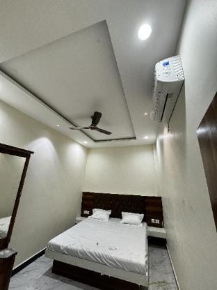 Trilok Home Stay  Apartment in India