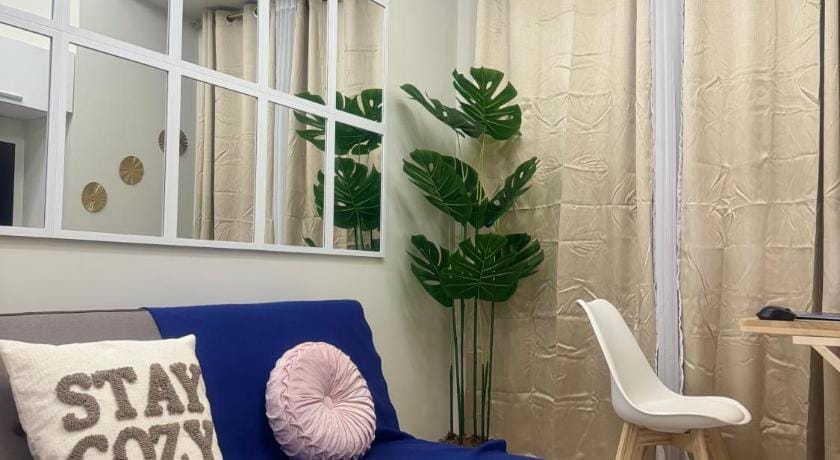 Layan-Dy Shore Staycation  Apartment in Pasay