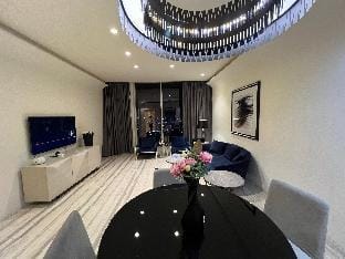 شقة بغرفة نوم وصاله مطلة على المدينة Apartment in Riyadh