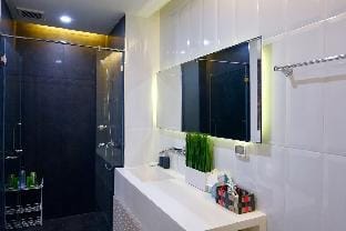 ⭐ NEW CONDO NIMMAN AREA CLOSE TO MAYA MALL, POOL Apartment in Chiang Mai