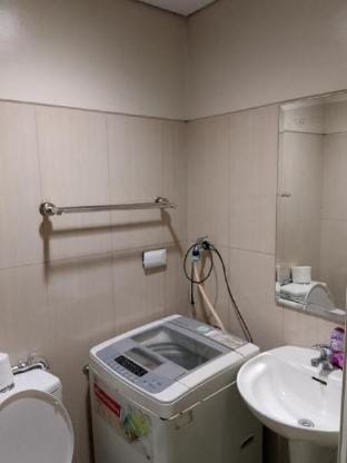 FAM Suites 2 Shell Res MOA Pasay Apartment in Pasay