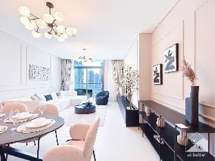 Luxury Burj Crown large 2bedroom with Balcony Vacation rental in Dubai