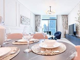 Luxury Burj Crown large 2bedroom with Balcony Vacation rental in Dubai