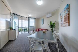Absolute Beachfront Penthouse - Ramada Marcoola Apartment in Marcoola