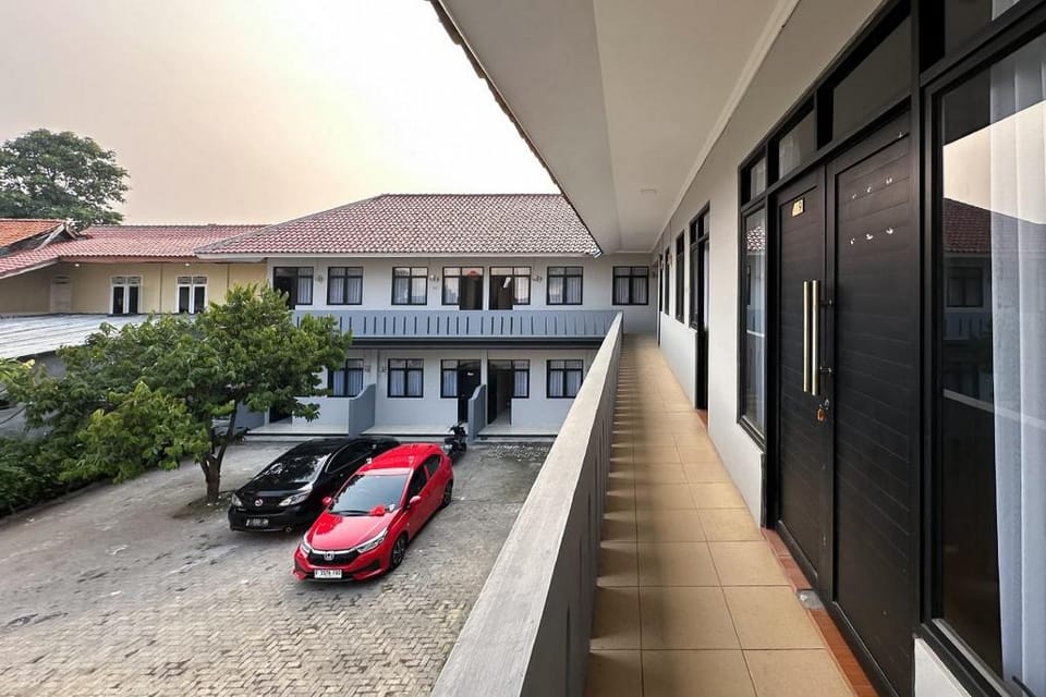 RedDoorz near Maulana Yusuf Stadium Serang Hotel in Indonesia