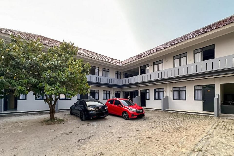 RedDoorz near Maulana Yusuf Stadium Serang Hotel in Indonesia
