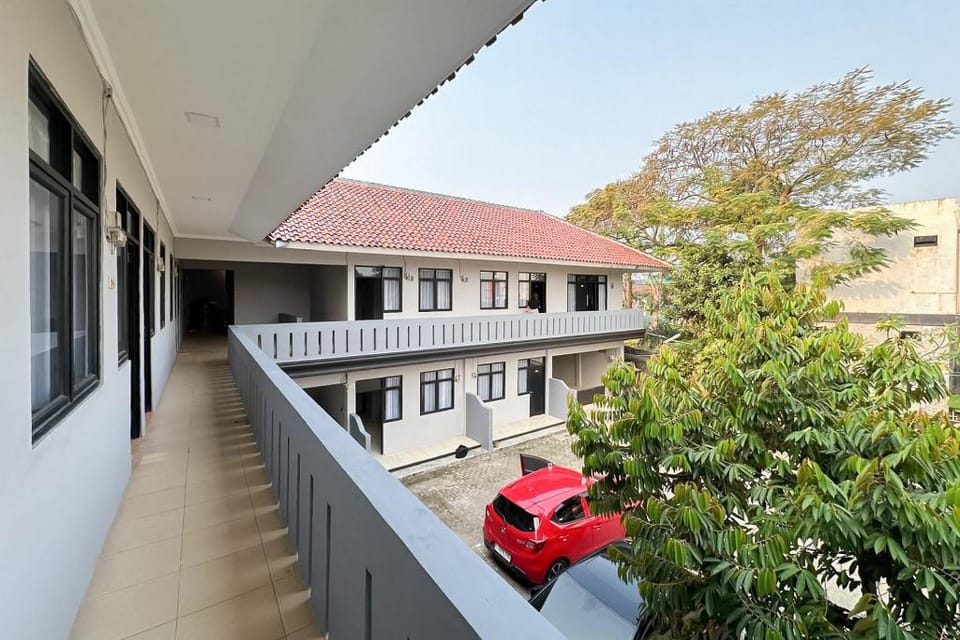 RedDoorz near Maulana Yusuf Stadium Serang Hotel in Indonesia