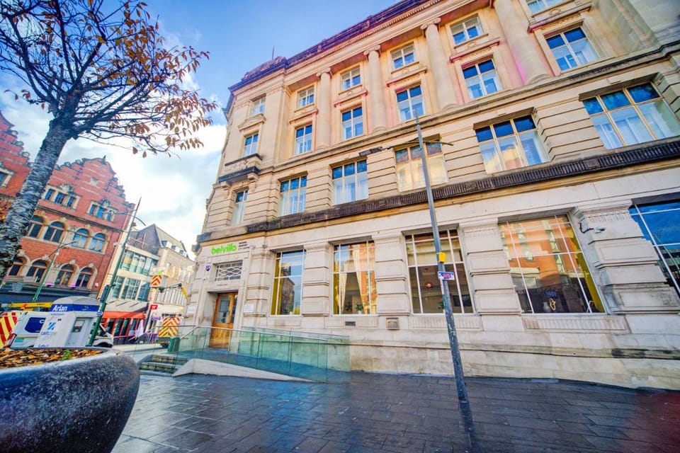 Belvilla Newport City Centre Lifestyle Apartment in Newport