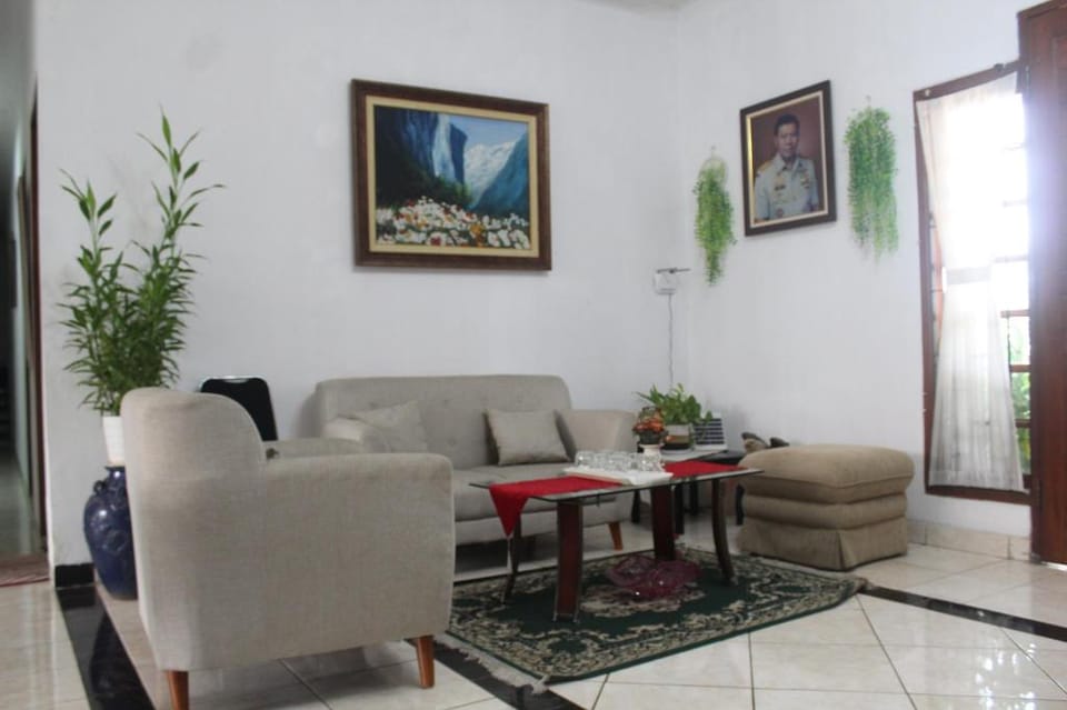 Asyoka Residence By Key Room Hotel in West Java