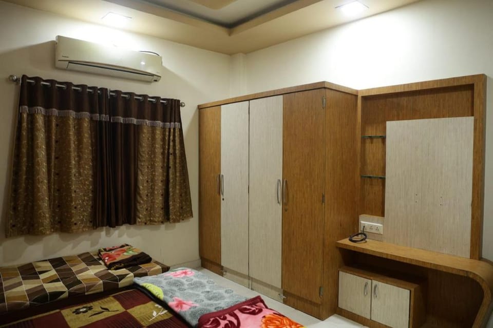 Goroomgo Kalash Ujjain Hotel in India