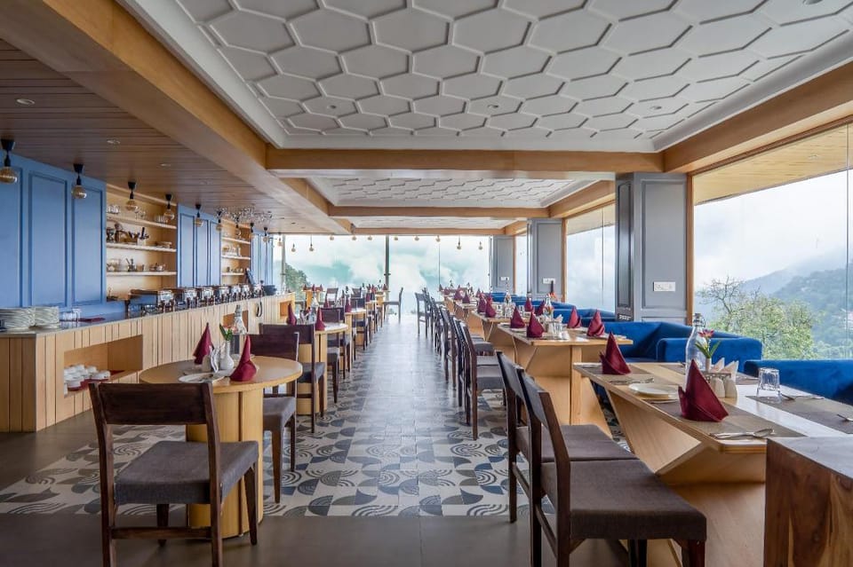 XYST Notting Hill Mussoorie Hotel in Uttarakhand