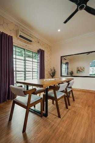 Private Pool Villa Hosted by Dyra Homestay Villa in Perak