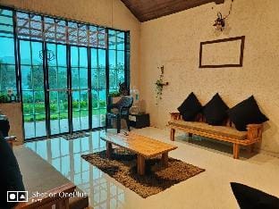 The lakehouse Vacation rental in Maharashtra