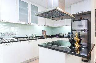 1 Bed Serviced SkyVilla with view Apartment in Bangkok