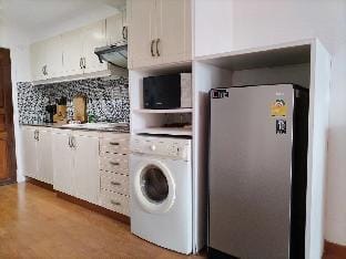 芭堤雅步行街海滩超近带泳池高级公寓 Apartment in Pattaya City