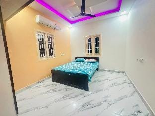 Stay with Sadiq Vacation rental in Chennai