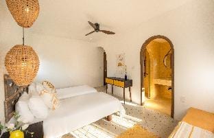 Sunrise Ocean Villa 4BR- Tan Thanh Beach Hoi An  Villa in Hoi An