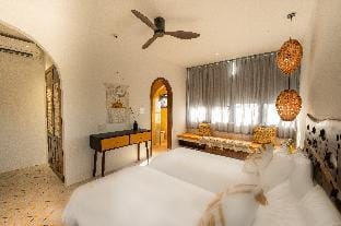 Sunrise Ocean Villa 4BR- Tan Thanh Beach Hoi An  Villa in Hoi An