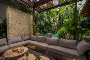 The Hollow Villa by Betterplace Villa in North Kuta