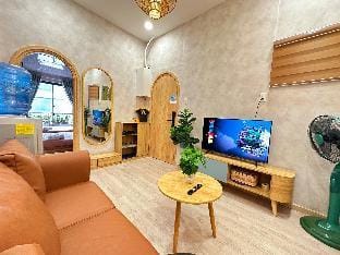 Our House with Balcony D1 next to Bui Vien Street Apartment in Ho Chi Minh City