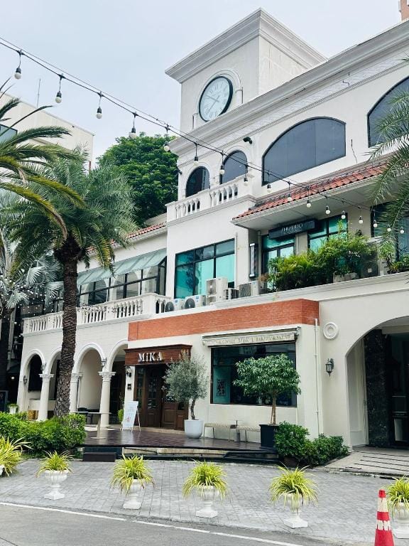 New 118sqm 2Br FL2 Ekamai Luxury Home near 711,BTS Apartment in Bangkok
