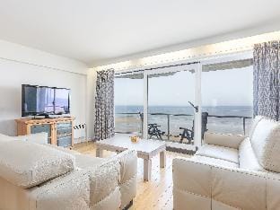 Apartment with 2 bedrooms and sea view Apartment in Middelkerke