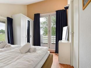 Cozy Home Near the Lake Vacation rental in Brouwershaven