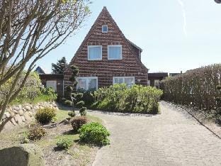 with southeast terrace, Lutje Gaadt Vacation rental in Westerland