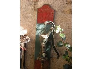 Ancien Cafe with courtyard Vacation rental in Occitanie
