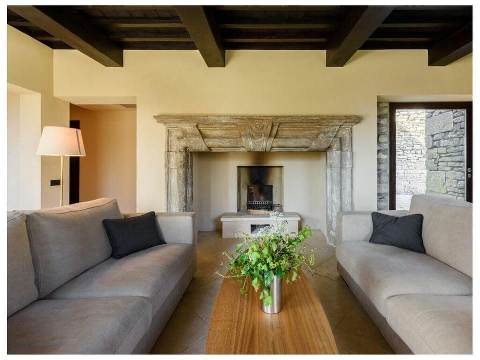 Villa Montioni Comfortable holiday residence Villa in Tuscany