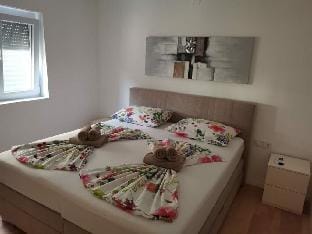 Appartement Tribunj S1 Vacation rental in Šibenik-Knin County, Croatia