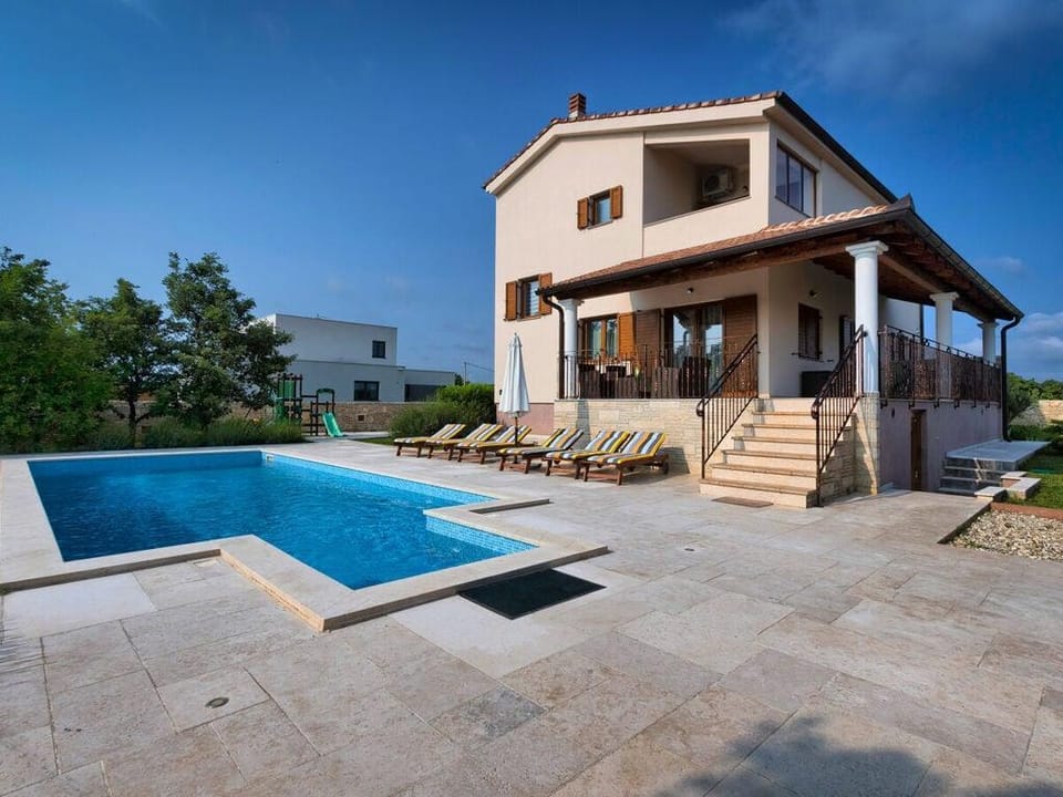 Stokovci Comfortable holiday residence Villa in Istria County