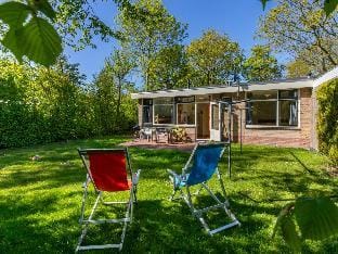 Bungalow near Dutch Beach with Garden Vacation rental in Oostkapelle