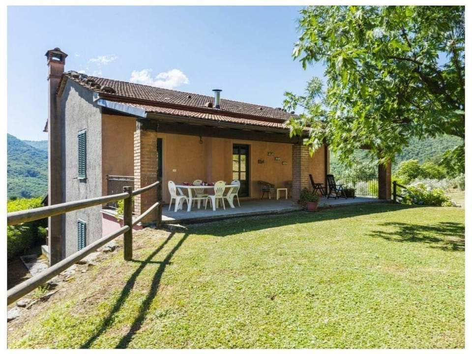 Villa Popiglio Comfortable holiday residence Villa in Emilia-Romagna
