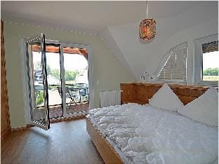 Sea noise 18a Comfortable Vacation Home Vacation rental in Glowe