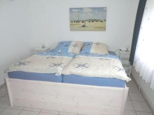 Dyke space 50 m to the beach sea Vacation rental in Neuharlingersiel