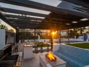 Terrace, pools and garden Vacation rental in Marbella