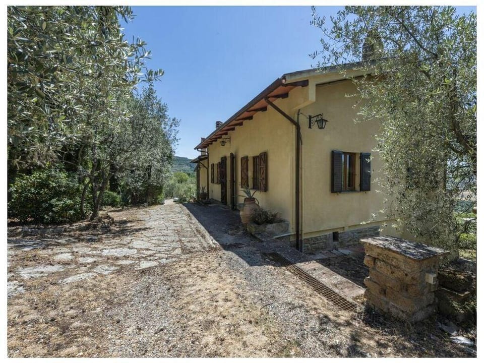 Villa Montecchio Comfortable holiday residence Villa in Umbria