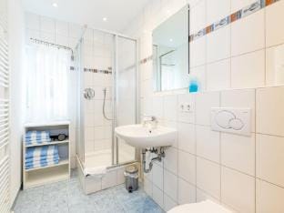 Walnut Modern retreat Vacation rental in Überlingen
