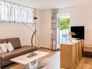 Amber Modern retreat Vacation rental in Überlingen