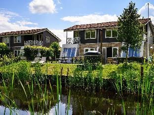 House in Vlagtwedde with Sauna and Hot Tub Vacation rental in Vlagtwedde